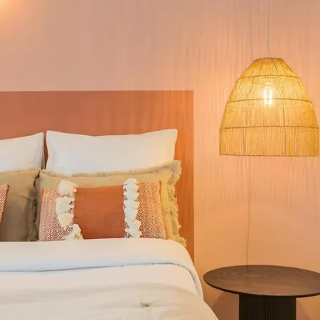 Lägenhet Old - Functional At The Quai Du Wault