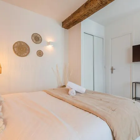Apartment Old - Functional At The Quai Du Wault