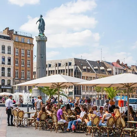Old - Functional At The Quai Du Wault * Lille